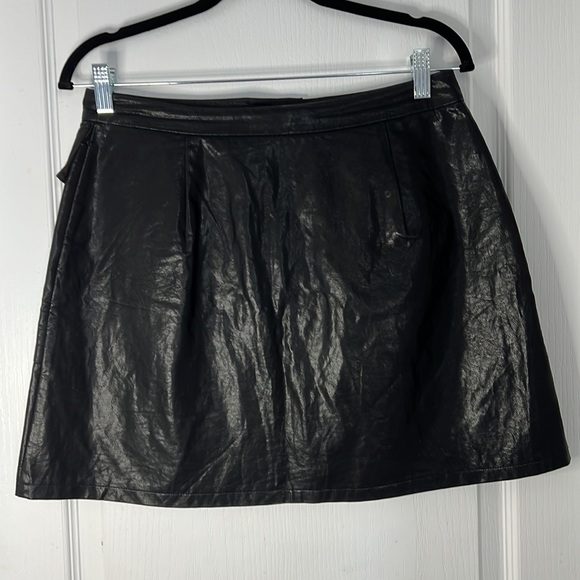 Faux leather mini a-line skirt - Picture 3 of 4